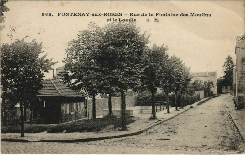 Carte postale ancienne Fontenay-aux-Roses Rue de la Fontaine à Fontenay-aux-Roses