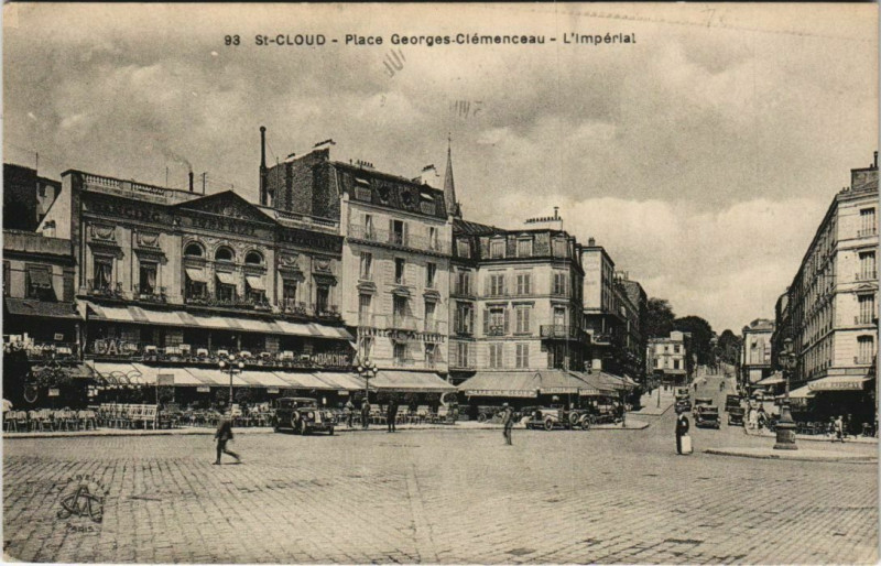 Carte postale ancienne Saint-Cloud Place Georges-Clemenceau à Saint-Cloud