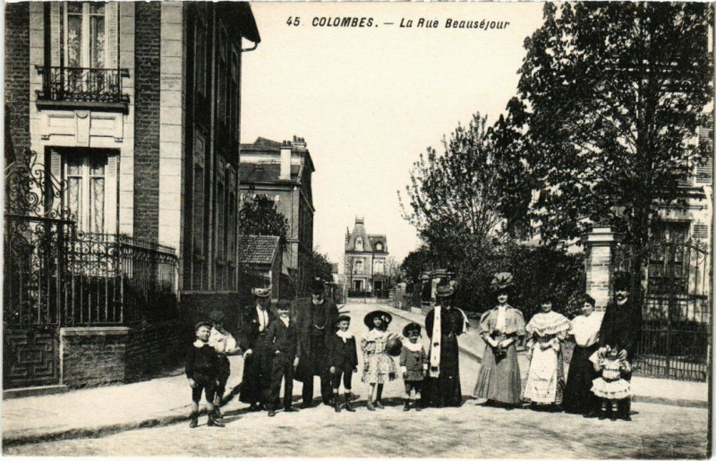 Carte postale ancienne Colombes - La Rue Beauséjour à Colombes