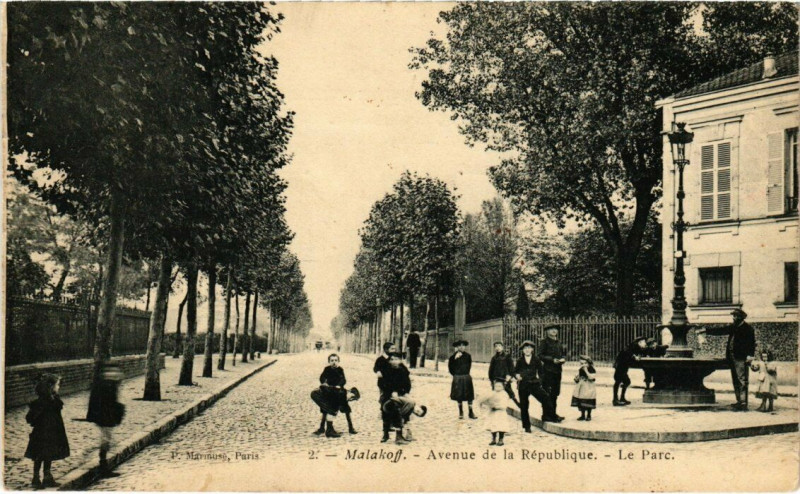 Carte postale ancienne Avenue de la République - Le Parc à Malakoff
