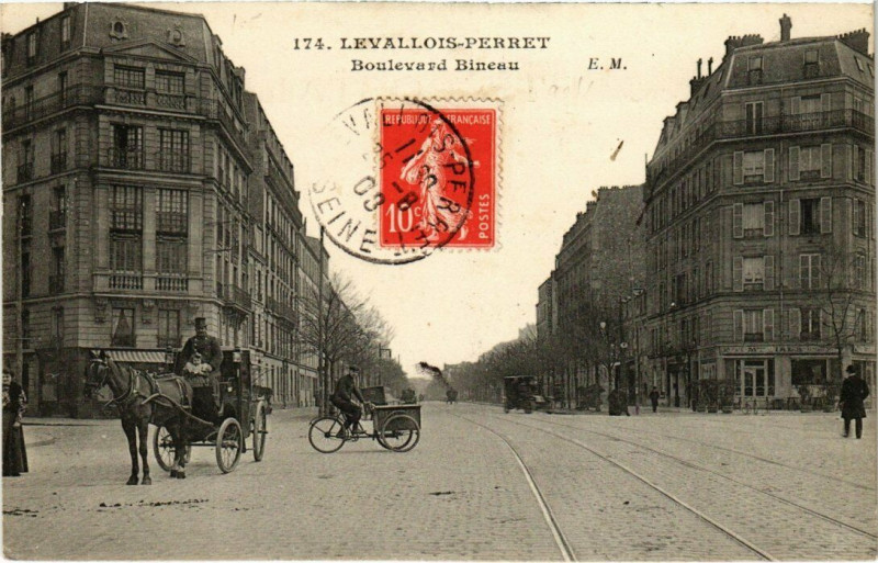 Carte postale ancienne Levallois-Perret - Boulevard Bineau à Levallois-Perret