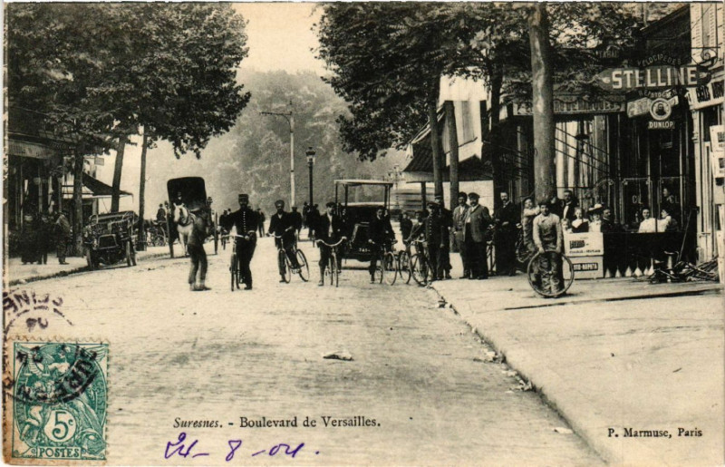 Carte postale ancienne Suresnes -  Boulevard de Versailles à Suresnes