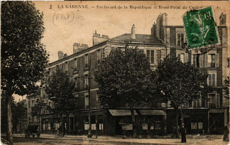 Carte postale ancienne La Garenne - Boulevard de la République et Rond-Point du Centre