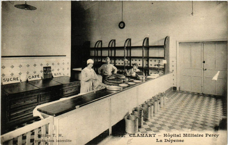 Carte postale ancienne Clamart - Hopital Militaire Percy - La Dépense à Clamart