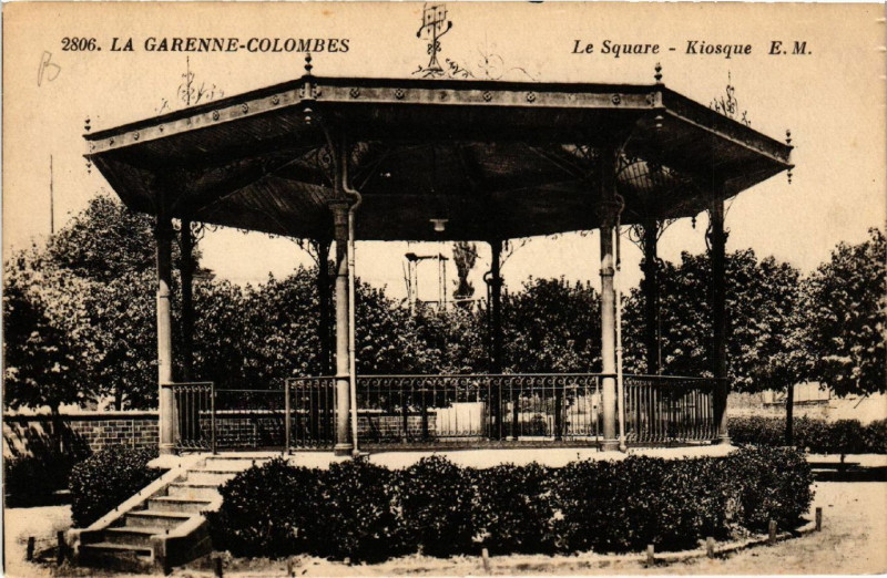 Carte postale ancienne La Garenne-Colombes - Le Square - Kiosque à La Garenne-Colombes