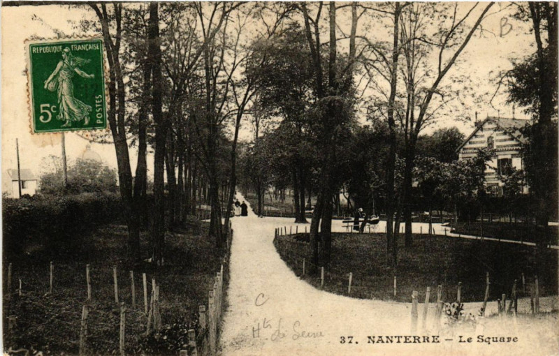 Carte postale ancienne Nanterre - Le Square à Nanterre
