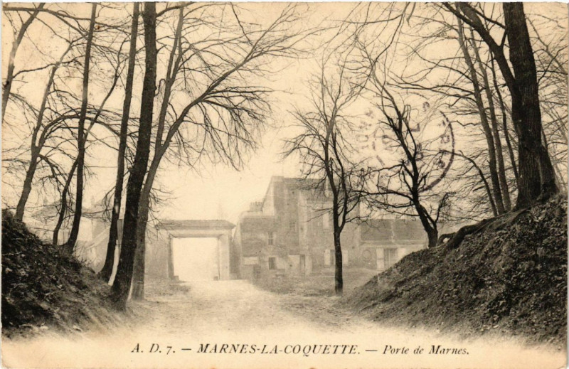 Carte postale ancienne Marnes-la-Coquette - Porte de Marnes à Marnes-la-Coquette