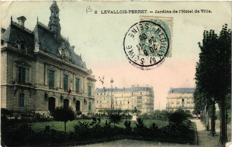 Carte postale ancienne Levallois-Perret - Jardin de l'Hotel de Ville à Levallois-Perret