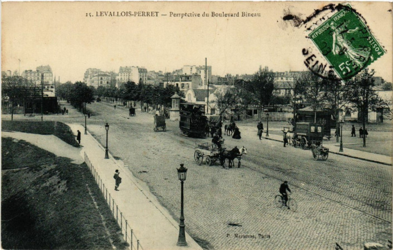 Carte postale ancienne Levallois-Perret -  Perspective du Boulevard Bineau à Levallois-Perret