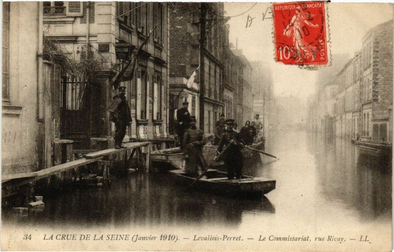 Carte postale ancienne La Crue de la Seine (Janvier 1910) - Levallois-Perret - Le ... à Levallois-Perret