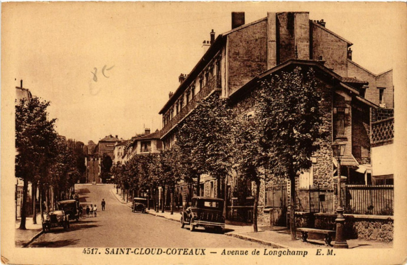 Carte postale ancienne Saint-Cloud-Coteaux - Avenue de Longchamp à Saint-Cloud