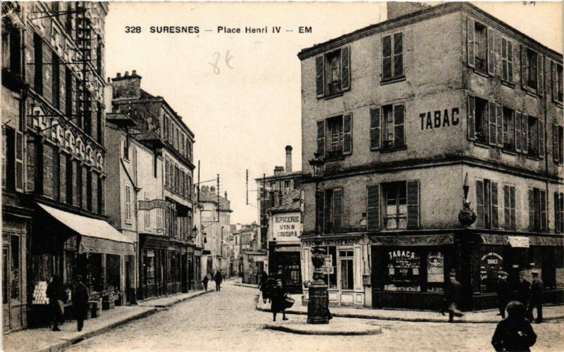 Carte postale ancienne Suresnes - Place Henri Iv à Suresnes