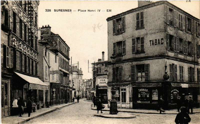 Carte postale ancienne Suresnes - Place Henri Iv à Suresnes