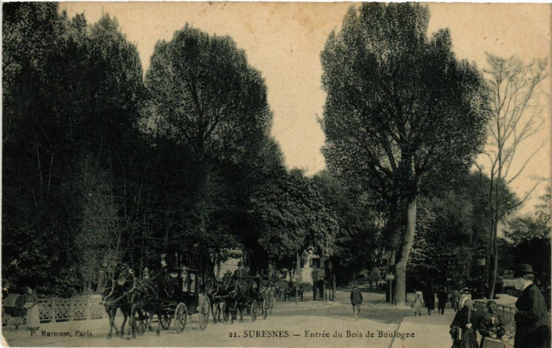 Carte postale ancienne Suresnes - Entrée du Bois de Boulogne à Suresnes