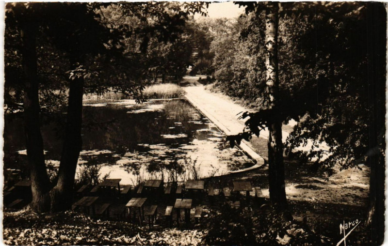 Carte postale ancienne Clamart - L'Etang de Trivaux à Clamart
