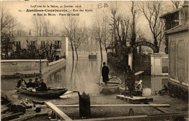 Carte postale ancienne La Crue de la Seine,30 Janvier 1910 - Asniéres-Courbevoie -Rue des à Courbevoie