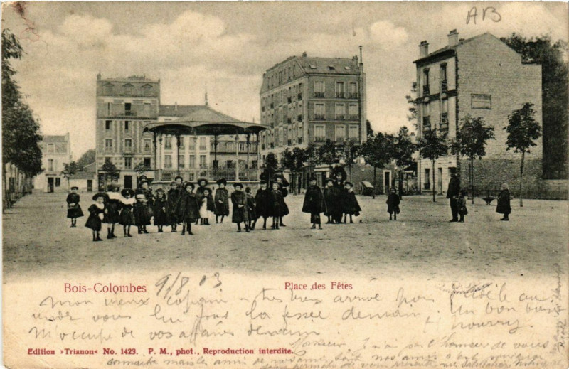 Carte postale ancienne Bois-Colombes - Place des Fétes à Bois-Colombes