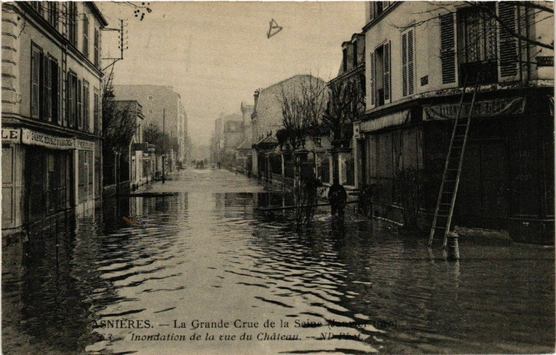 Carte postale ancienne Asniéres - La Grande Crue de la Seine (Janvier 1910) -Inondation