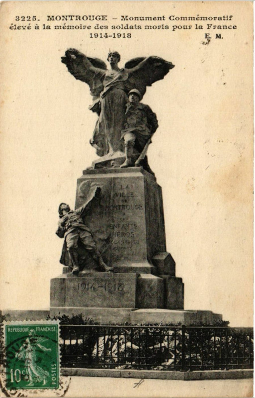 Carte postale ancienne Montrouge - Monument Commémoratif élevé á la mémoire des soldats à Montrouge