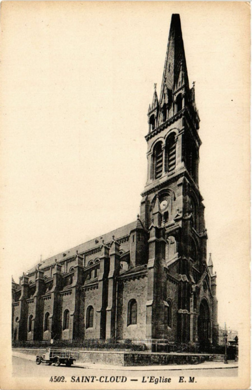Carte postale ancienne Saint-Cloud - L'Eglise à Saint-Cloud