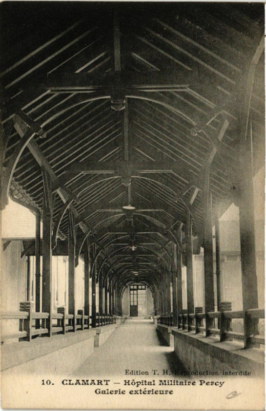 Carte postale ancienne Clamart - Hopital Militaire Percy - Galerie extérieure à Clamart