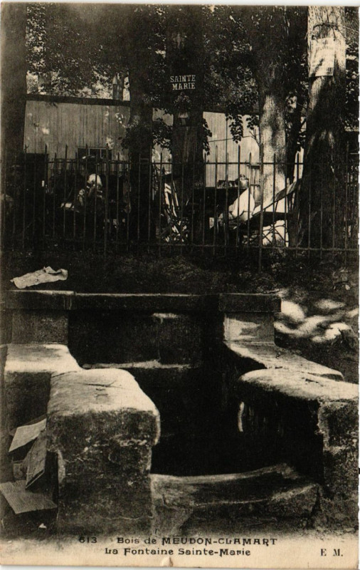 Carte postale ancienne Bois de Meudon-Clamart - La Fontaine Saint-Marie à Clamart