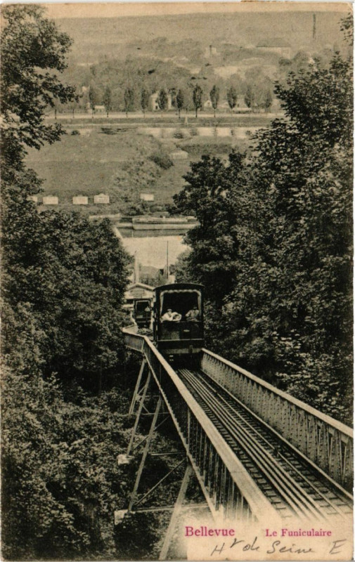 Carte postale ancienne Bellevue - Le Funiculaire