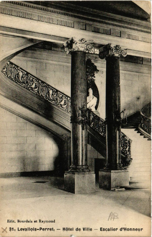 Carte postale ancienne Levallois -Perret - Hotel de Ville - Escalier d'Honneur à Levallois-Perret