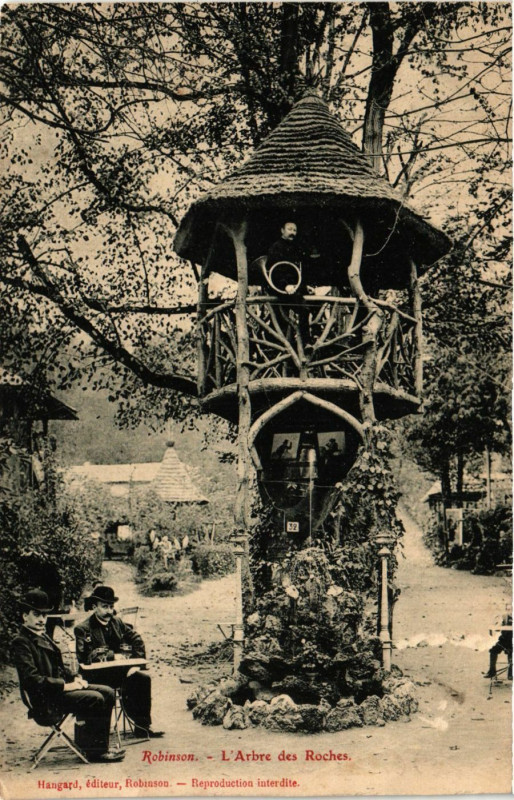 Carte postale ancienne Robinson L'Arbre des Roches