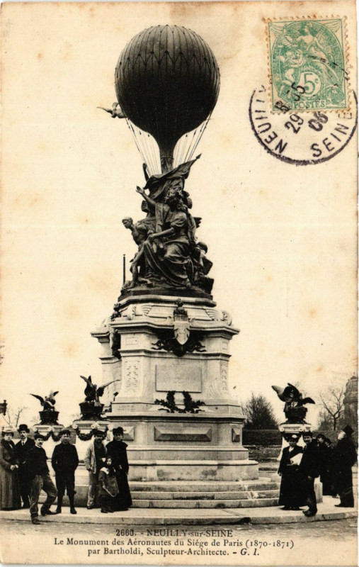 Carte postale ancienne Le Monument des Aéronautes su Siège de Paris à Paris 17e