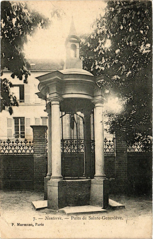 Carte postale ancienne Nanterre Puits de Sainte Geneviéve à Nanterre