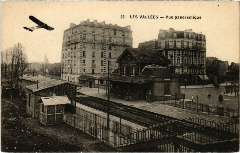 Carte postale ancienne Les Vallees Vue panoramique