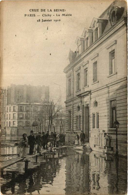 Carte postale ancienne Crue de la Seine - La Mairie à Clichy