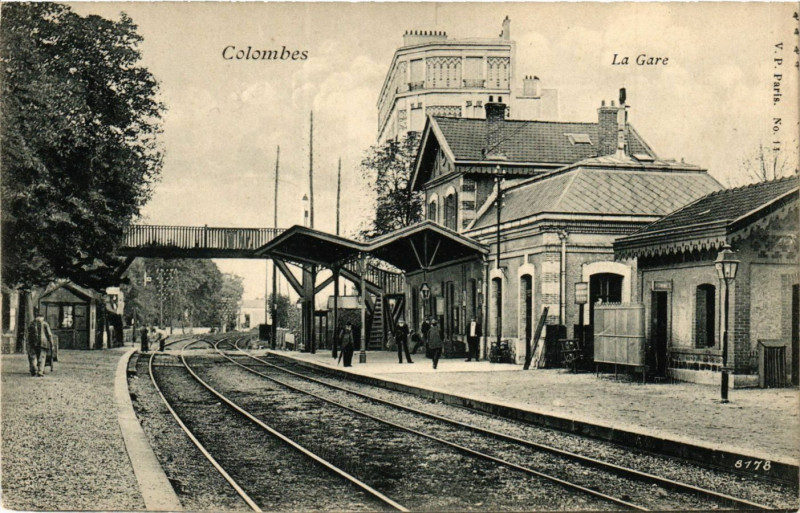 Carte postale ancienne Colombes La Gare à Colombes