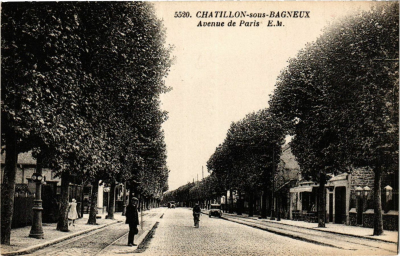 Carte postale ancienne Chatillon sous Bagneux-Avenue de Paris à Châtillon