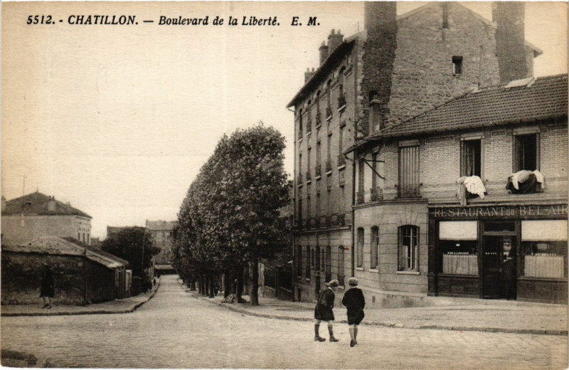 Carte postale ancienne Chatillon Boulevard de la Liberté à Châtillon