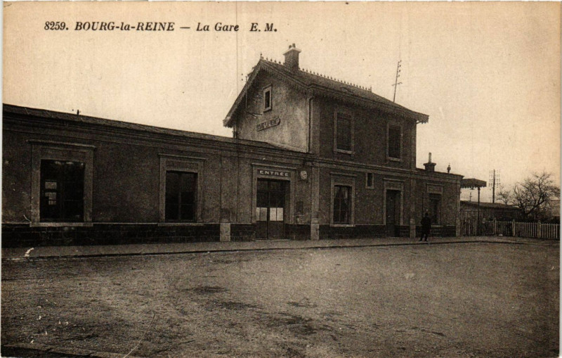 Carte postale ancienne Bourg La Reine La Gare à Bourg-la-Reine