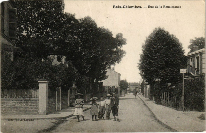 Carte postale ancienne Bois-Colombes Rue de la Renaissance à Bois-Colombes