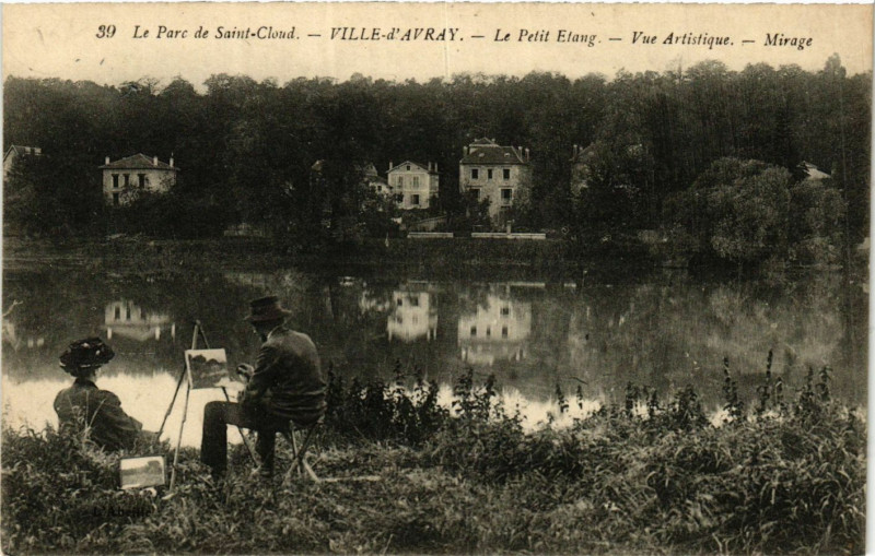 Carte postale ancienne Ville d'Avray Le Parc deSaint-Cloud-Le Petit Etang à Saint-Cloud