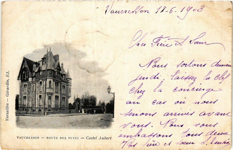 Carte postale ancienne Vaucresson Route des Puits-Castel Aubert à Vaucresson
