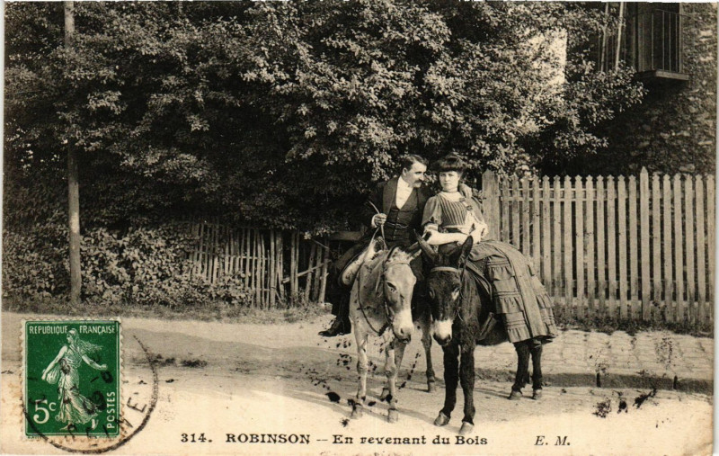 Carte postale ancienne Robinson En revenant du Bois