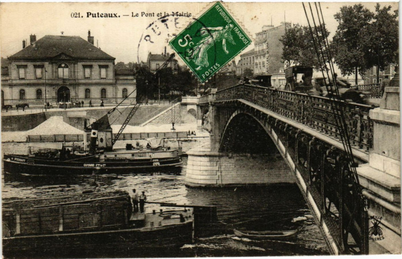 Carte postale ancienne Puteaux Le Pont et la Mairie à Puteaux