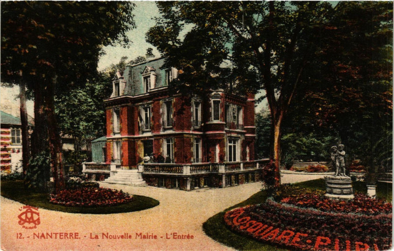 Carte postale ancienne Nanterre La Nouvelle Mairie-L'Entrée à Nanterre