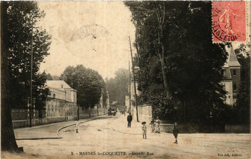 Carte postale ancienne Marnes la Coquette Grande Rue à Marnes-la-Coquette