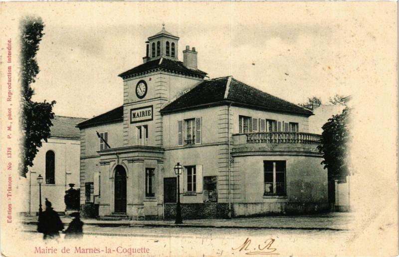 Carte postale ancienne Mairie de Marnes la Coquette à Marnes-la-Coquette