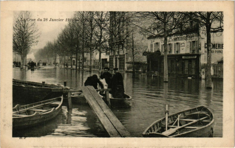 Carte postale ancienne La Crue Boulogne Le Rond Point