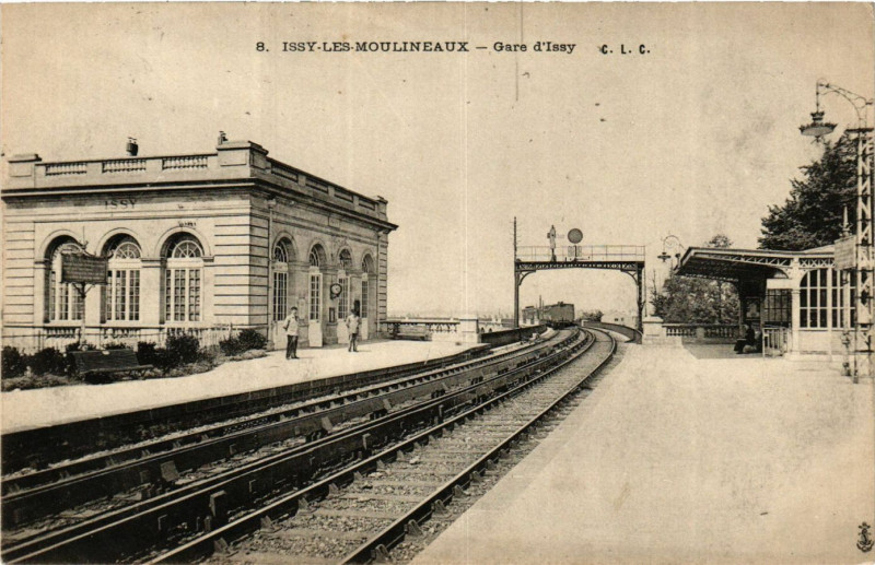 Carte postale ancienne Issy Les Moulineaux Gare d'Issy à Issy-les-Moulineaux