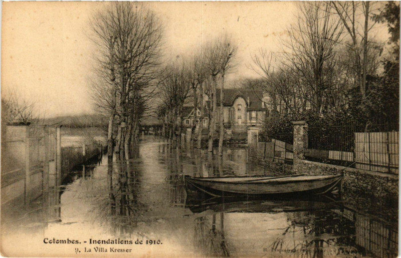 Carte postale ancienne Inondations de 1910 Colombes La Villa Kresser à Colombes