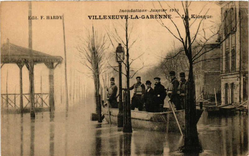 Carte postale ancienne Inondation Janvier 1910 Villeneuve la Garenne Les Kiosque à Villeneuve-la-Garenne
