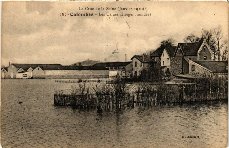 Carte postale ancienne Colombes Les Usines Krieger inondées à Colombes